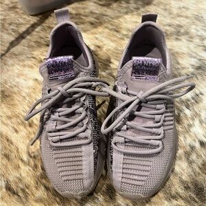 Steve Madden Sneakers Maxima Purple Lilac Glitzy Rhinestone Gum Bottom l 4M
